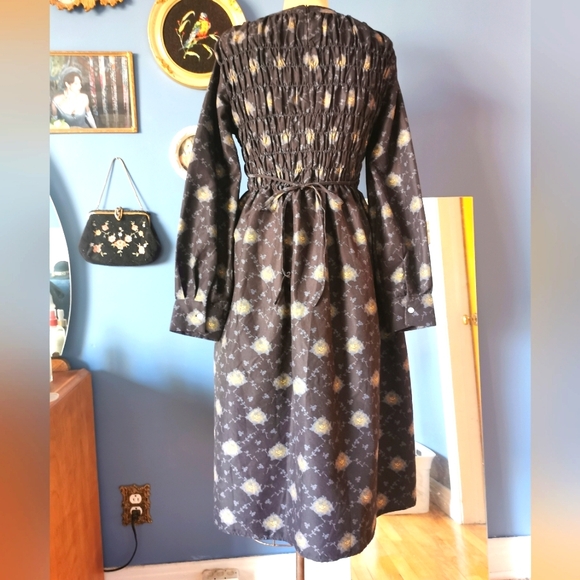 Smock dress - Picture 8 of 15
